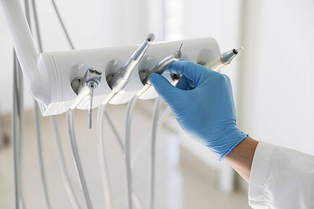Professional Emergency Dentist technician working in Duson, LA